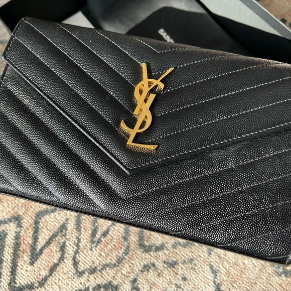 Saint Laurent YSL Monogram Small Wallet on Chain in Grained Leather MINT - Picture 7 of 14